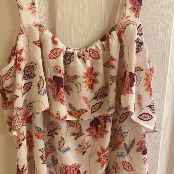 NWOT.  Loft outlet chiffon tank top. - Picture 2 of 6